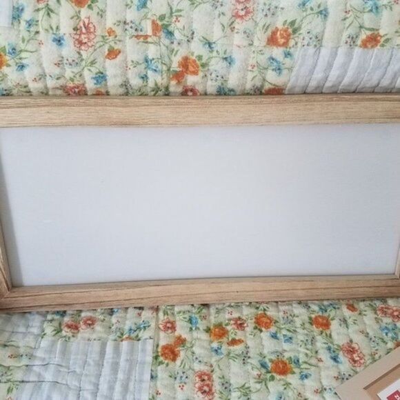 Wooden Picture Display Frame Board 14 Signs, Leaves, Mini Clothes Pins, Rope - Picture 7 of 12